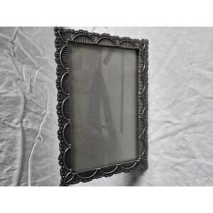 Decorative Metal Picture Frame with Intricate Design